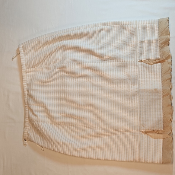 Kay Unger New York skirt, size 10. tan and white, ruffled trim - Picture 5 of 6
